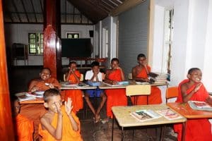 Sri Lanka - Teaching English to Buddhist Monks2