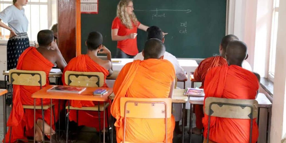 Sri Lanka - Teaching English to Buddhist Monks7