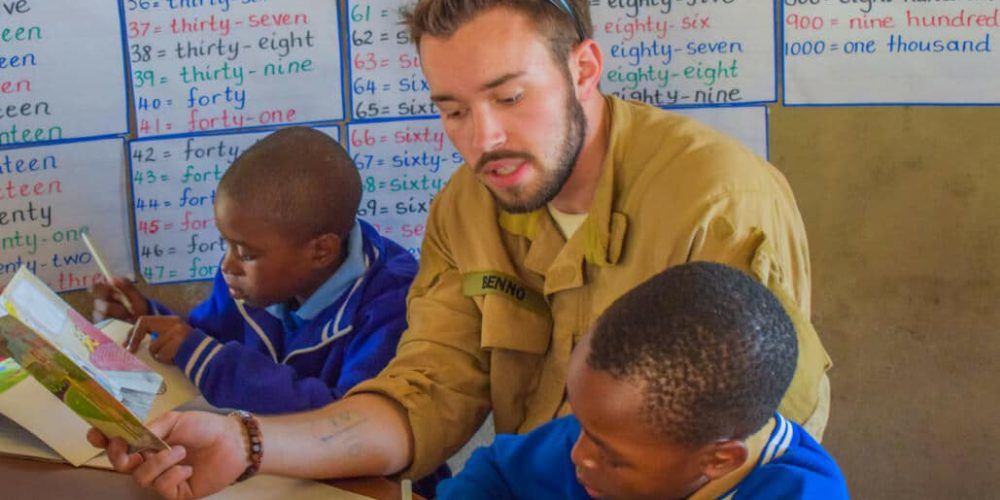 Zimbabwe - Teaching and Lion Rehabilitation in Antelope Park7